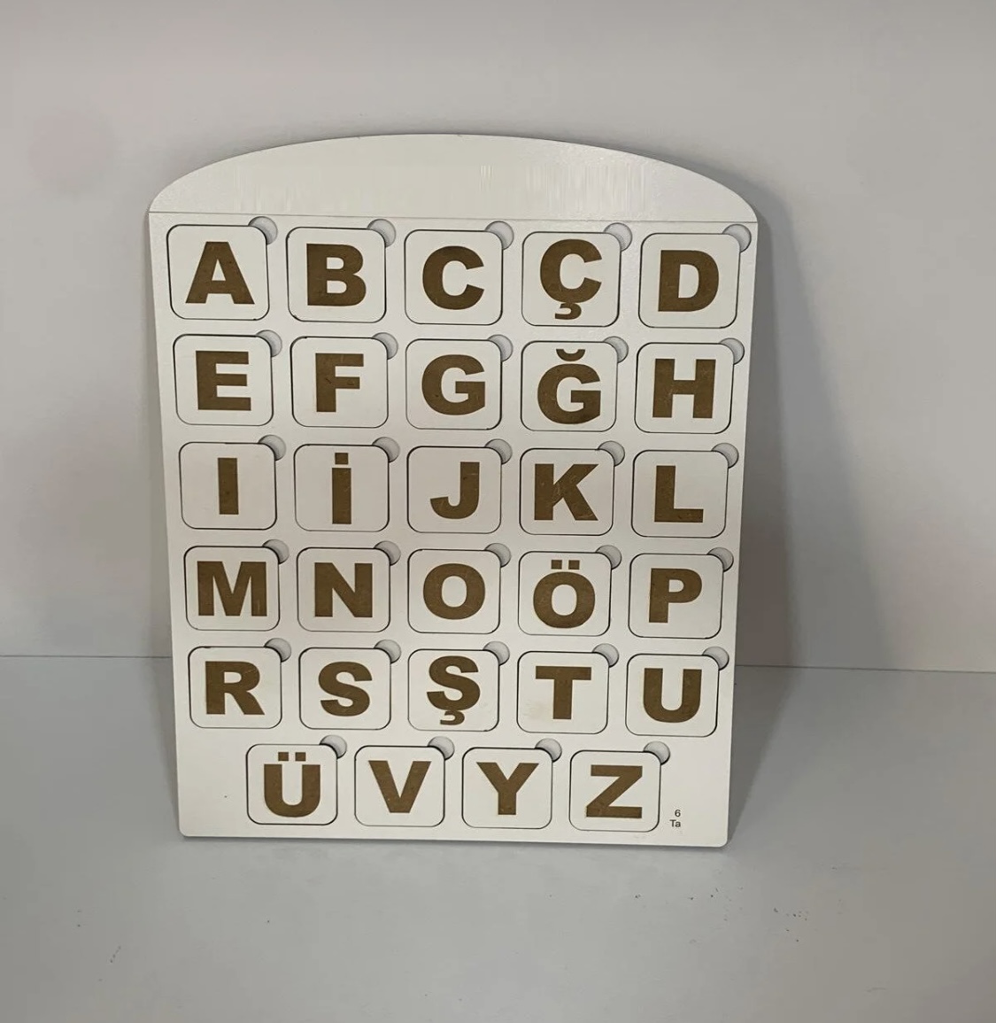 Alfabe Öğreniyorum İsim Yazılabilen Ahşap Yapboz Harf Panosu