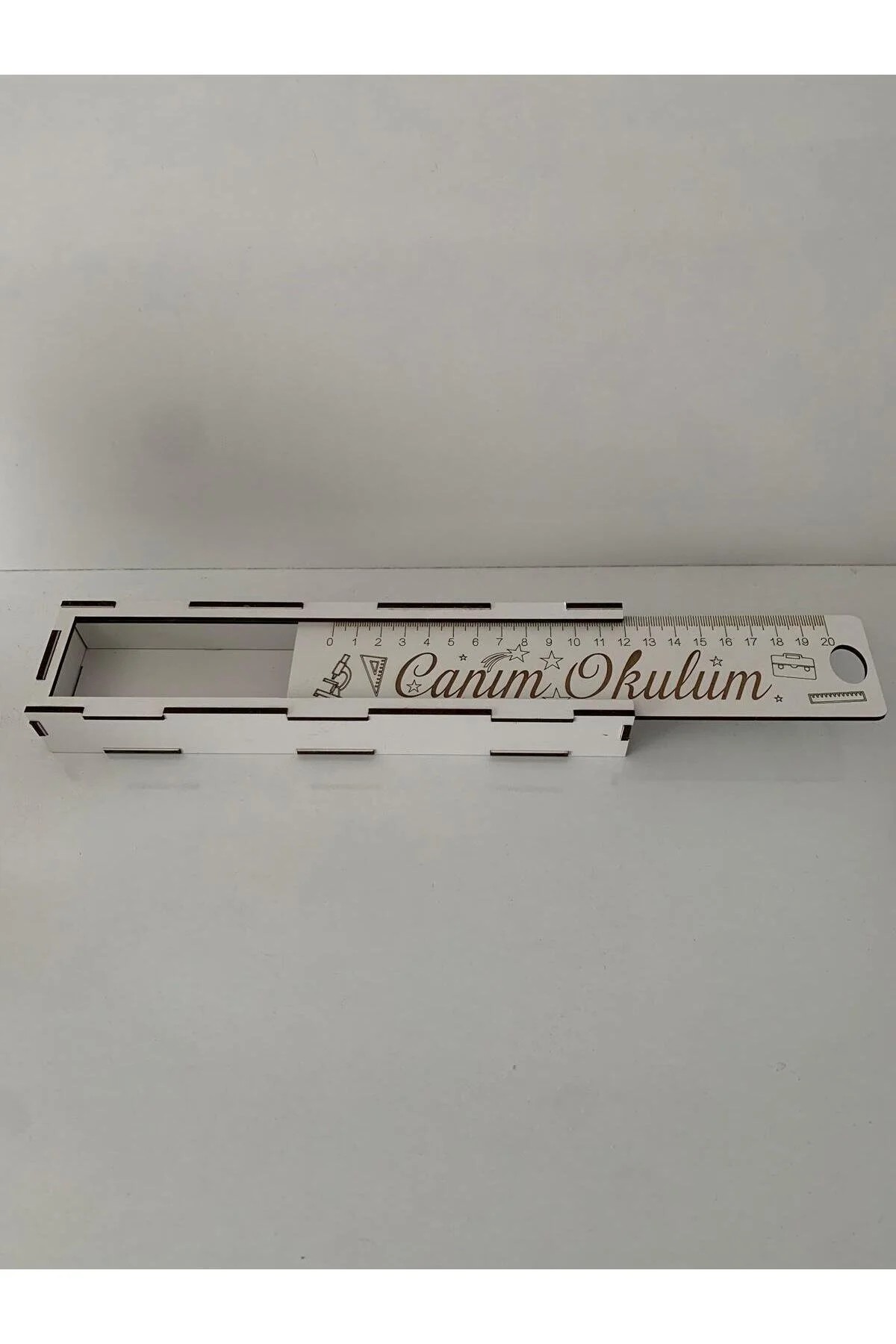 Öğrenciye Özel İsim Yazılabilen Kalemlikli Cetvel